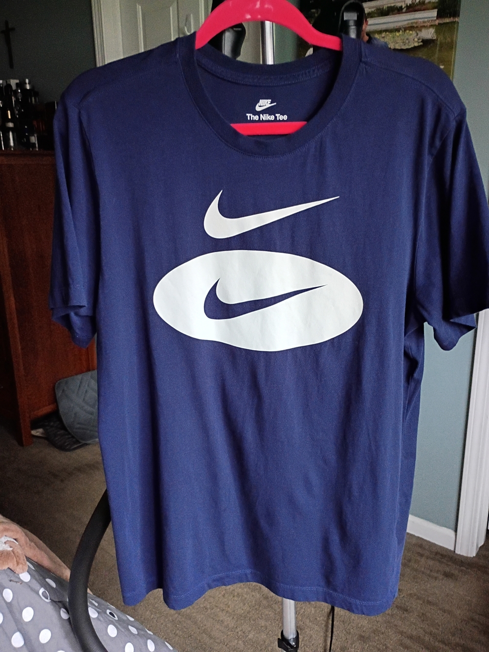 Nike Men's Navy Blue Tee with White Swoosh Logo